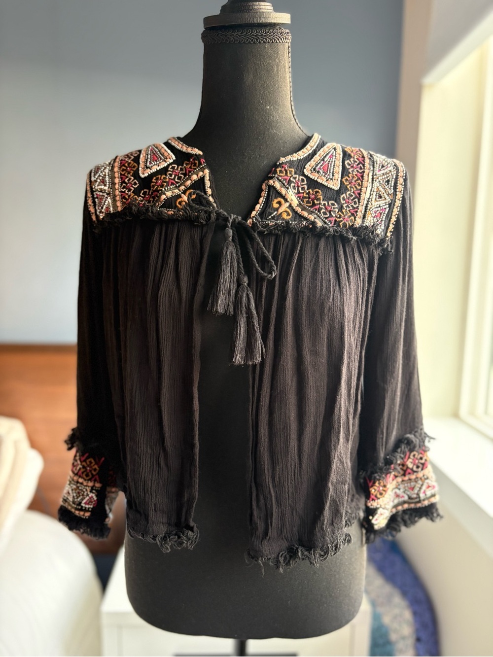 Primadiva Black Beaded Embroidered Tassel Tie Open Front 3/4 Sleeve Crop Shrug